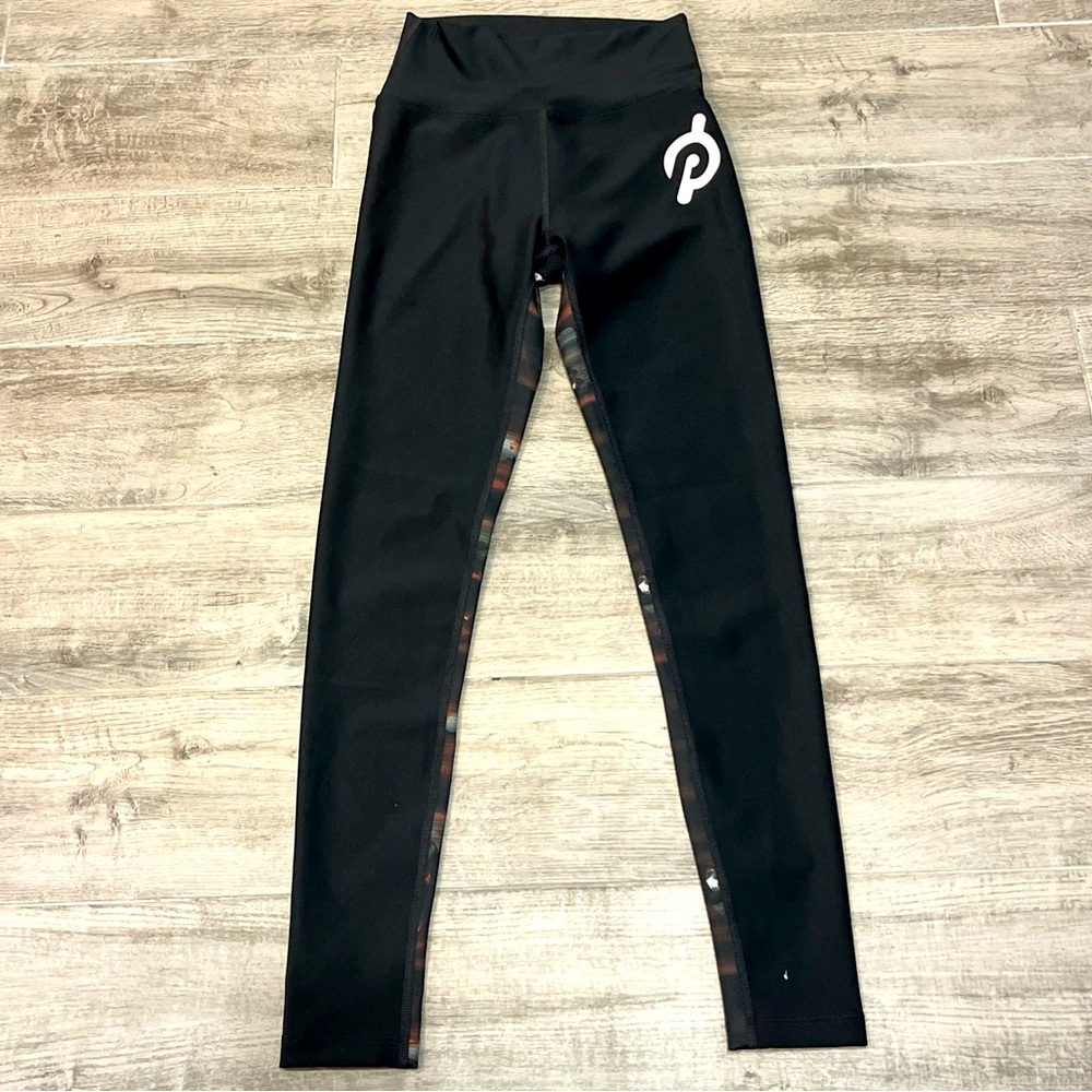 PELOTON Apparel Show Up Floral Leggings Size Small S High Rise Black‎ Workout